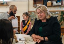 Enrol your kid in kinder